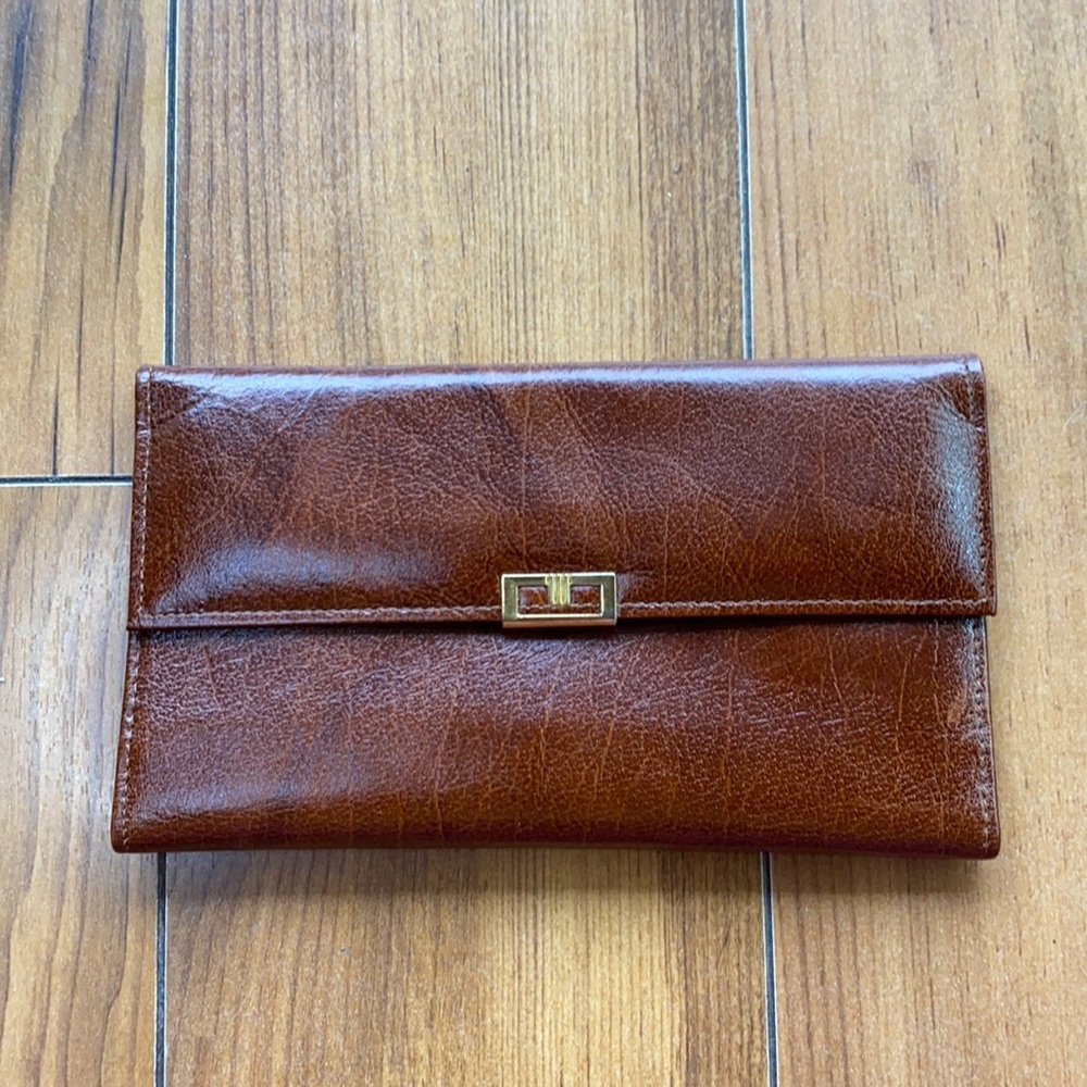 Genuine Leather Vintage Renwick Tri-Fold Wallet cheque book